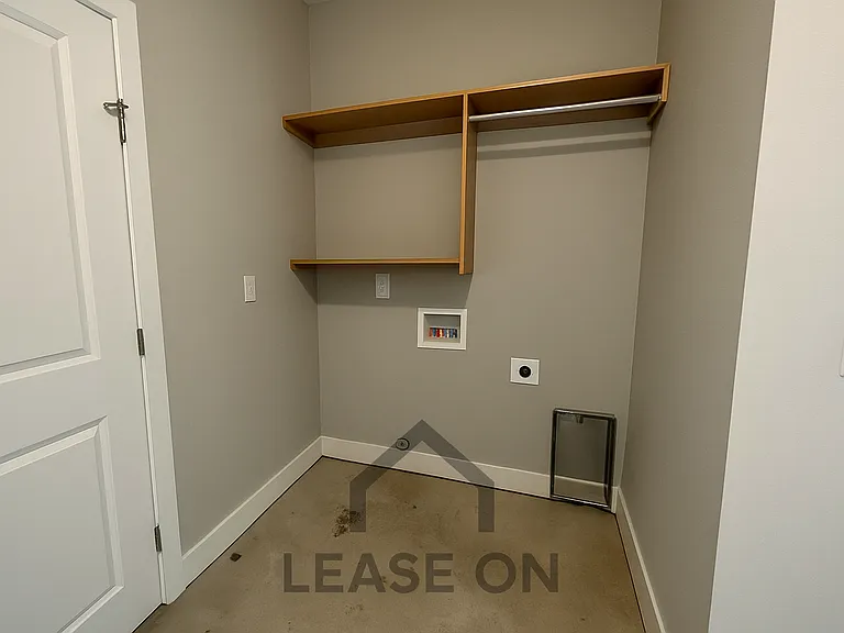 2902 W 55th St N — Photo 6