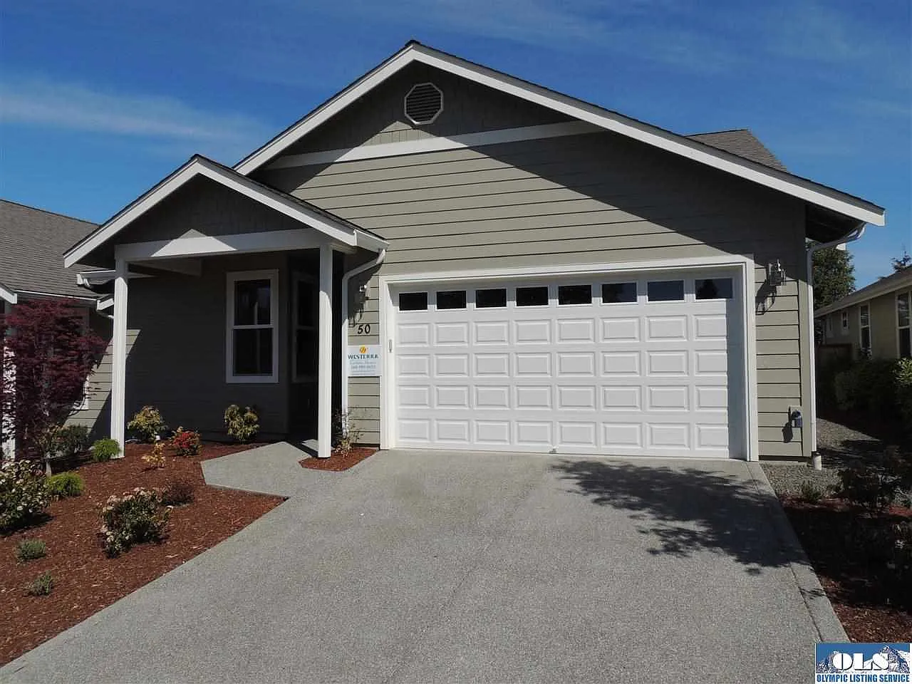 100 Goldenrod Ln photo 1