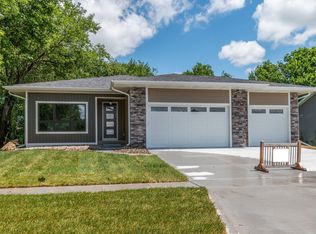 806 Wilder Blvd, Ames, IA 50014