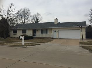 809 S Daybreak Dr, Appleton, WI 54915