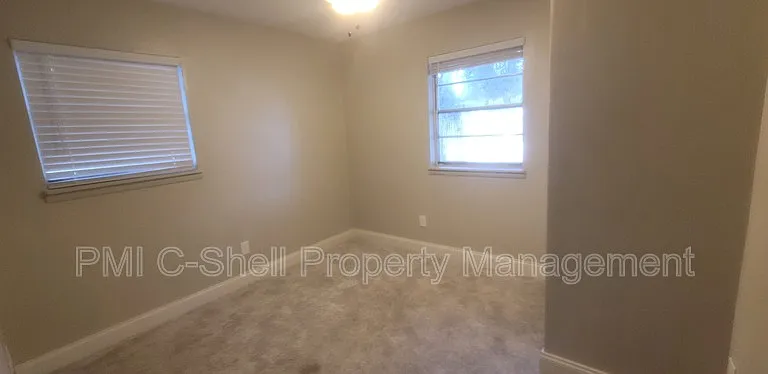 3405 W Yonge St — Photo 9