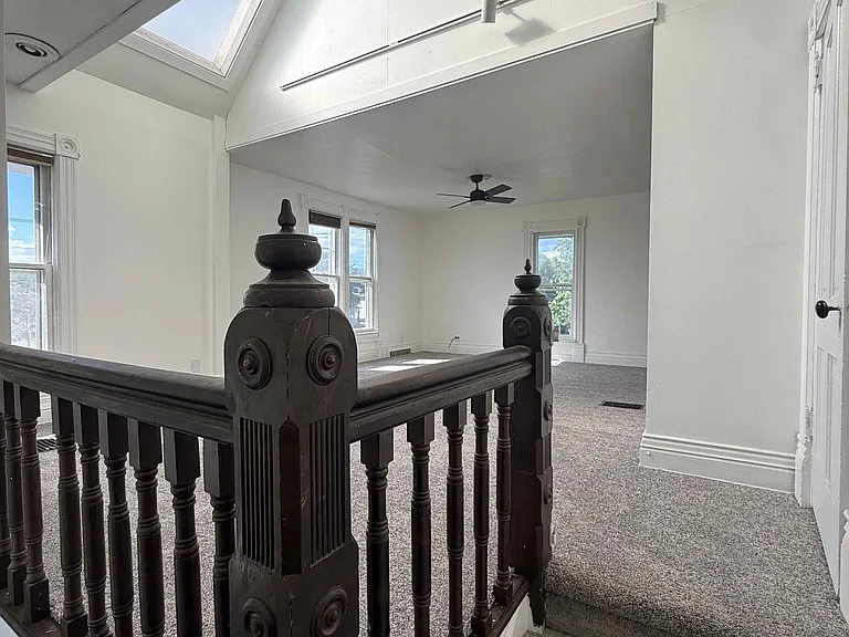 1021 Harlem Blvd #2 — Photo 3