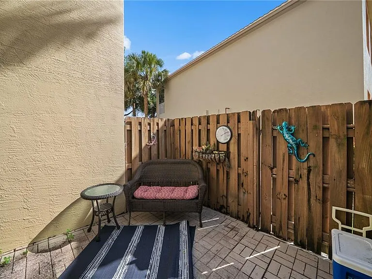 15393 Bellamar Cir #512 — Photo 30