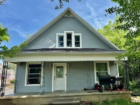 3001 Angelique St, Saint Joseph, MO 64501