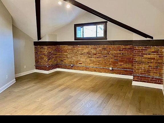 4th image of 77 Van Dam St #408