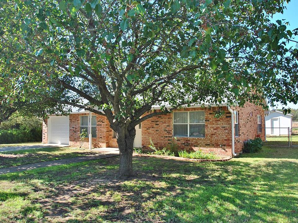 1st image of 710 Dawn Ln