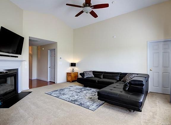 5th image of 3322 Alderpoint Ln