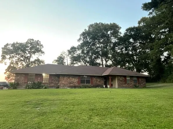 33 Cedar Ln, Natchez, MS 39120