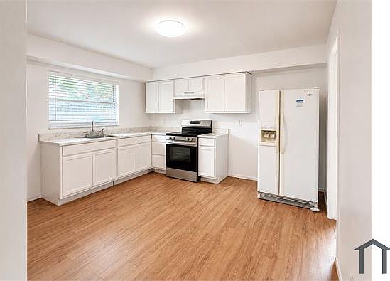 1st image of 5425 8th Ave