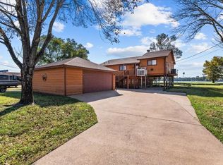 10 Shady Oaks Dr, Huntsville, TX 77320