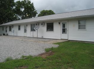 117 W Pine St APT 3, Broadwell, IL 62634