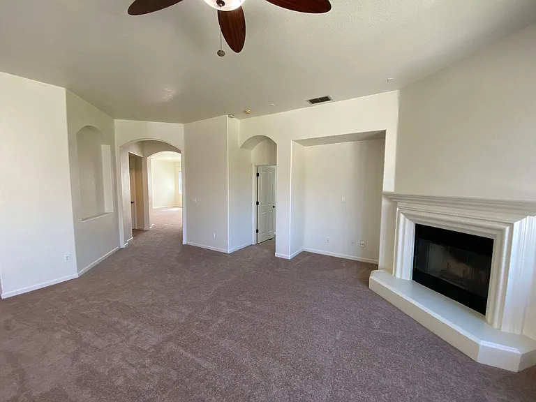 9748 Roedell Way — Photo 8