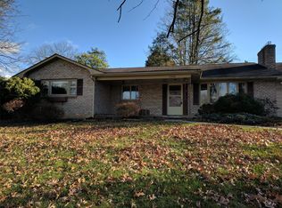 17702 Red Oak Dr, Hagerstown, MD 21740