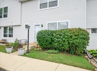 309 Peppertree Ln, Aurora, IL 60504