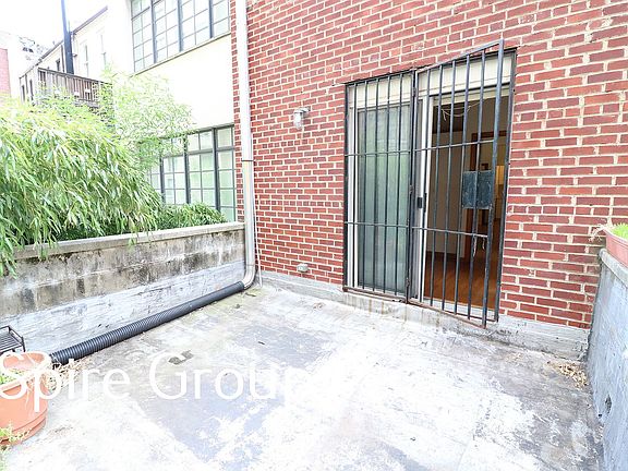 2nd image of 37 W 76th St APT 2r