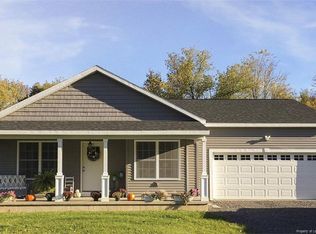 166 Creek Bend Dr, Vass, NC 28394