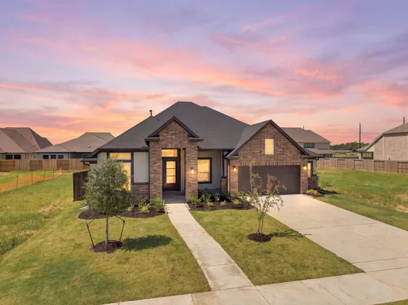 12135 Lake View Blvd, Mont Belvieu, TX 77523