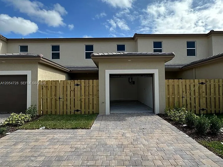 26460 SW 148th Ct #26460 — Photo 2