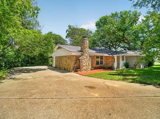 102 Live Oak Ln, Weatherford, TX 76086