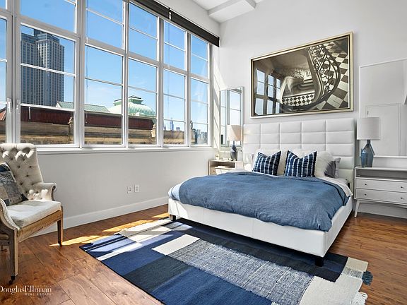 4th image of 27-28 Thomson Ave #541