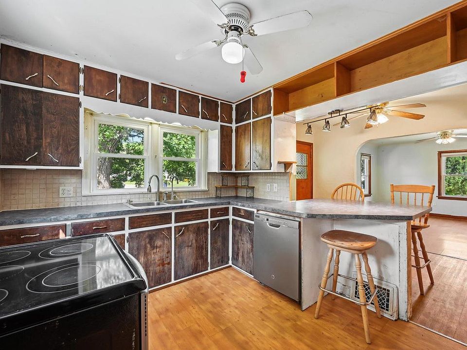 1st image of 1371 South Willard AVENUE