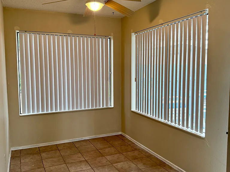 930 Century Dr — Photo 26