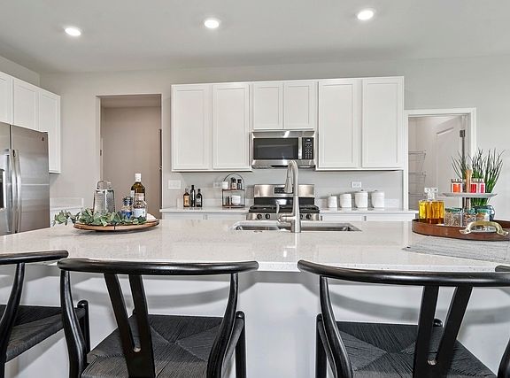 4th image of 25648 W Maurice Ln