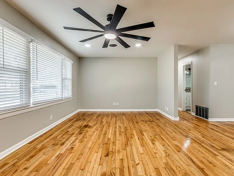 4007 Morgan Ave — Photo 4