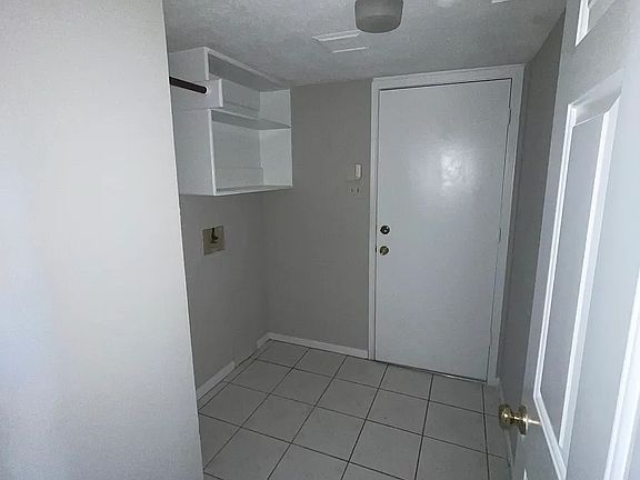 5th image of 4514 Ireland Ln