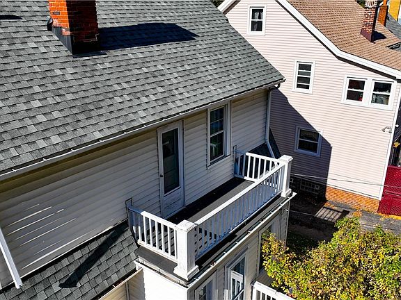 5th image of 229 E 216th St