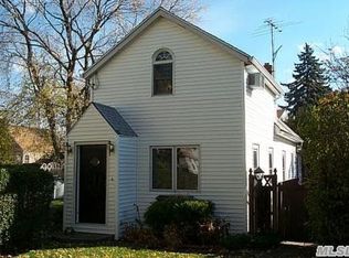 189 Terrace Ave, Elmont, NY 11003