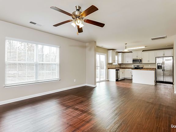 4th image of 207 Sawyer Ln