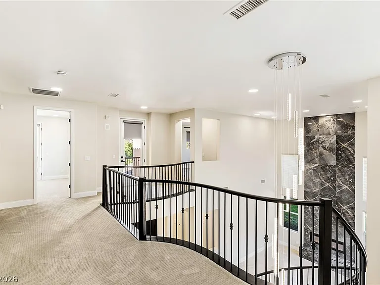 2462 Hollow Rock Ct — Photo 29