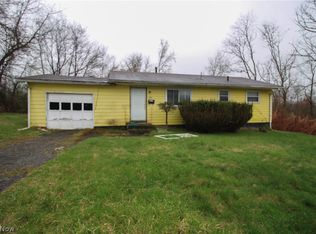 215 Hamilton Ave, Campbell, OH