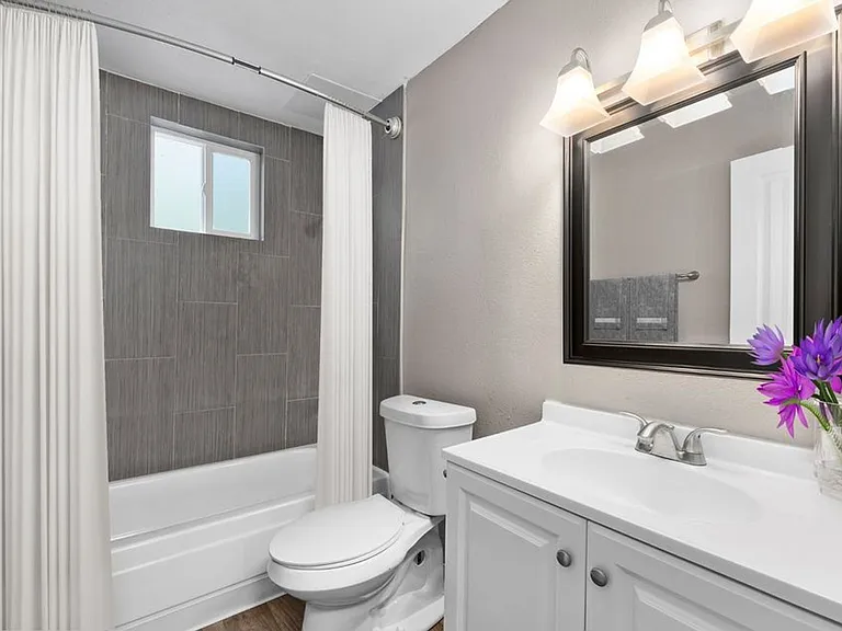 Cresta Run Apartments — Photo 2