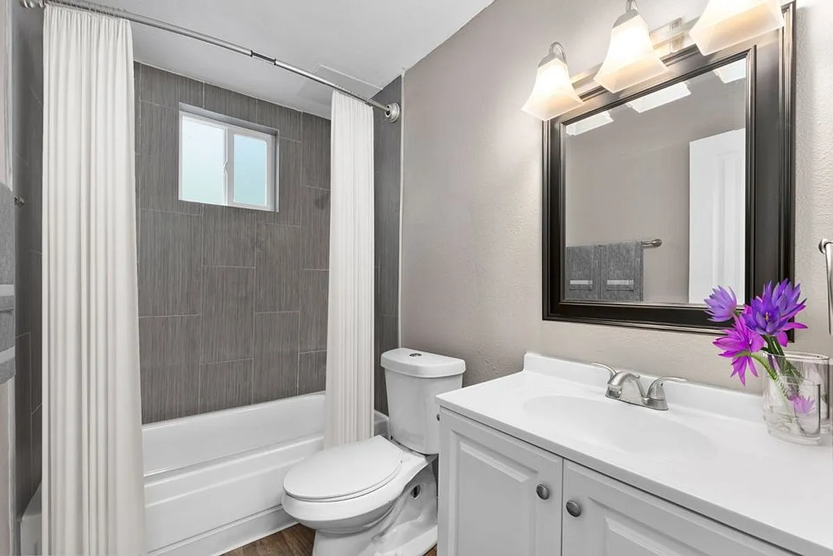 Building Photo - Cresta Run Apartments