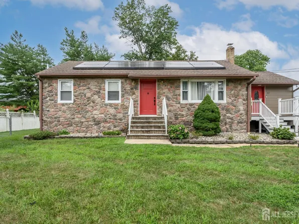 42 Central Ave, Piscataway, NJ 08854