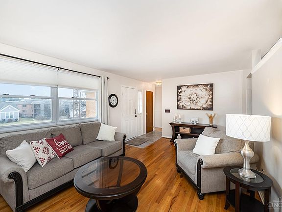 3rd image of 4228 Westwood Northern Blvd
