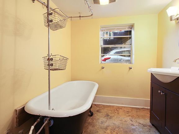 5th image of 4804 Camp St APT 104