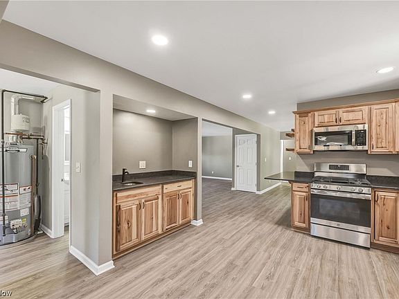 3rd image of 8630 Lindbergh Blvd