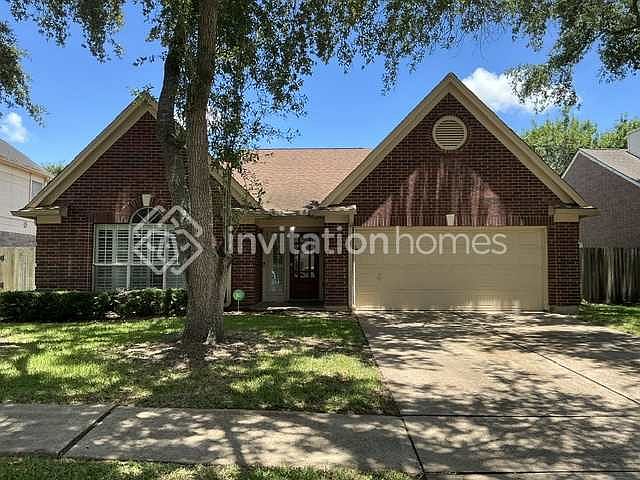 1st image of 2110 Castle Dr