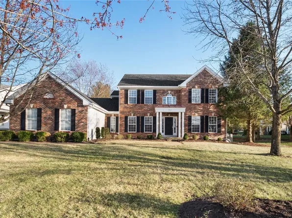 17860 Westhampton Woods Dr, Chesterfield, MO 63005
