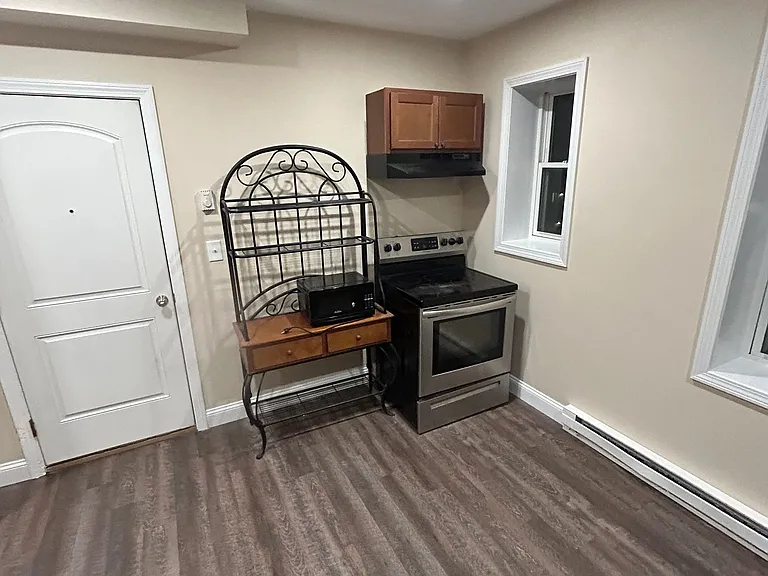 1039 Main St #7 — Photo 10