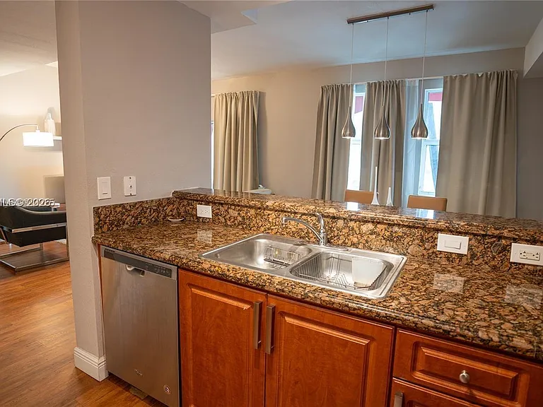 11002 NW 83rd St #106 — Photo 11