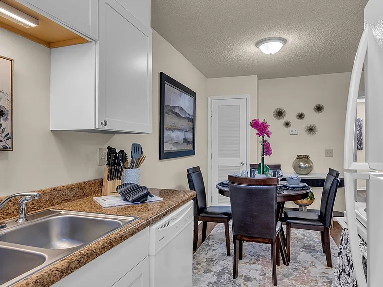 Executive Lodge — Photo 36