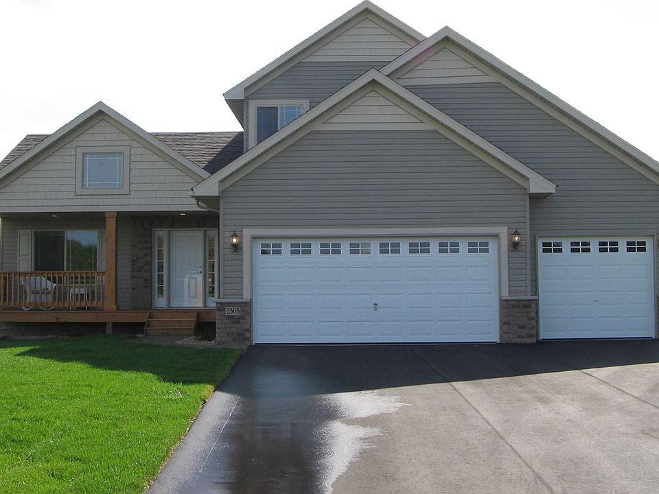 1st image of 2305 Topaz St