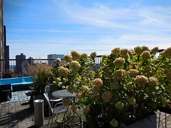 Rented by Siderow Residential Group