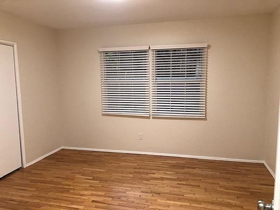 4th image of 307 Avenue H APT B