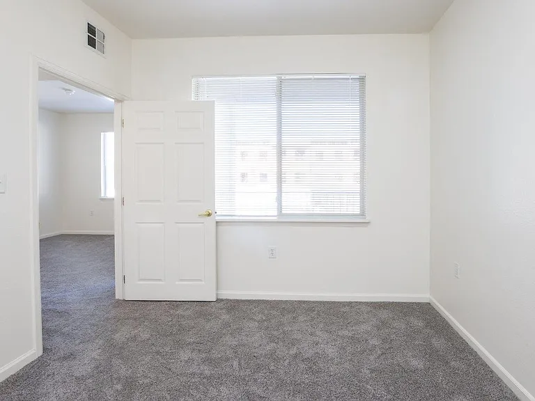 5310 Allison St — Photo 11