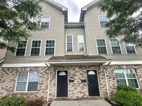 178 Front St, Elizabeth City, NJ 07206